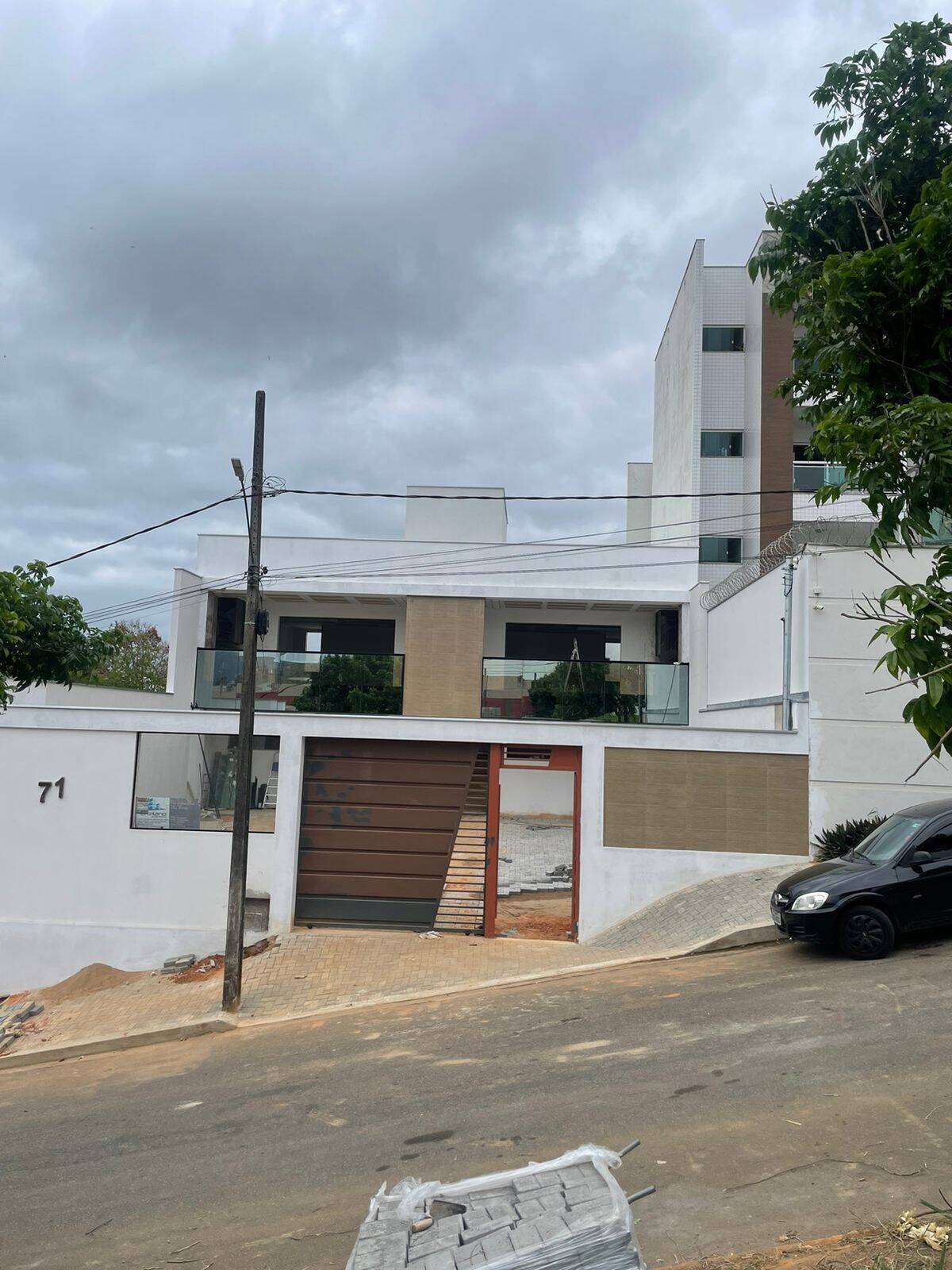 #718 - Apartamento para Venda em Santana do Paraíso - MG