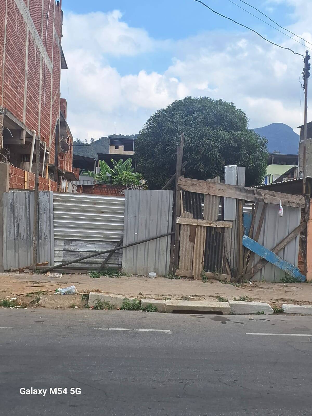 #851 - Terreno para Venda em Coronel Fabriciano - MG