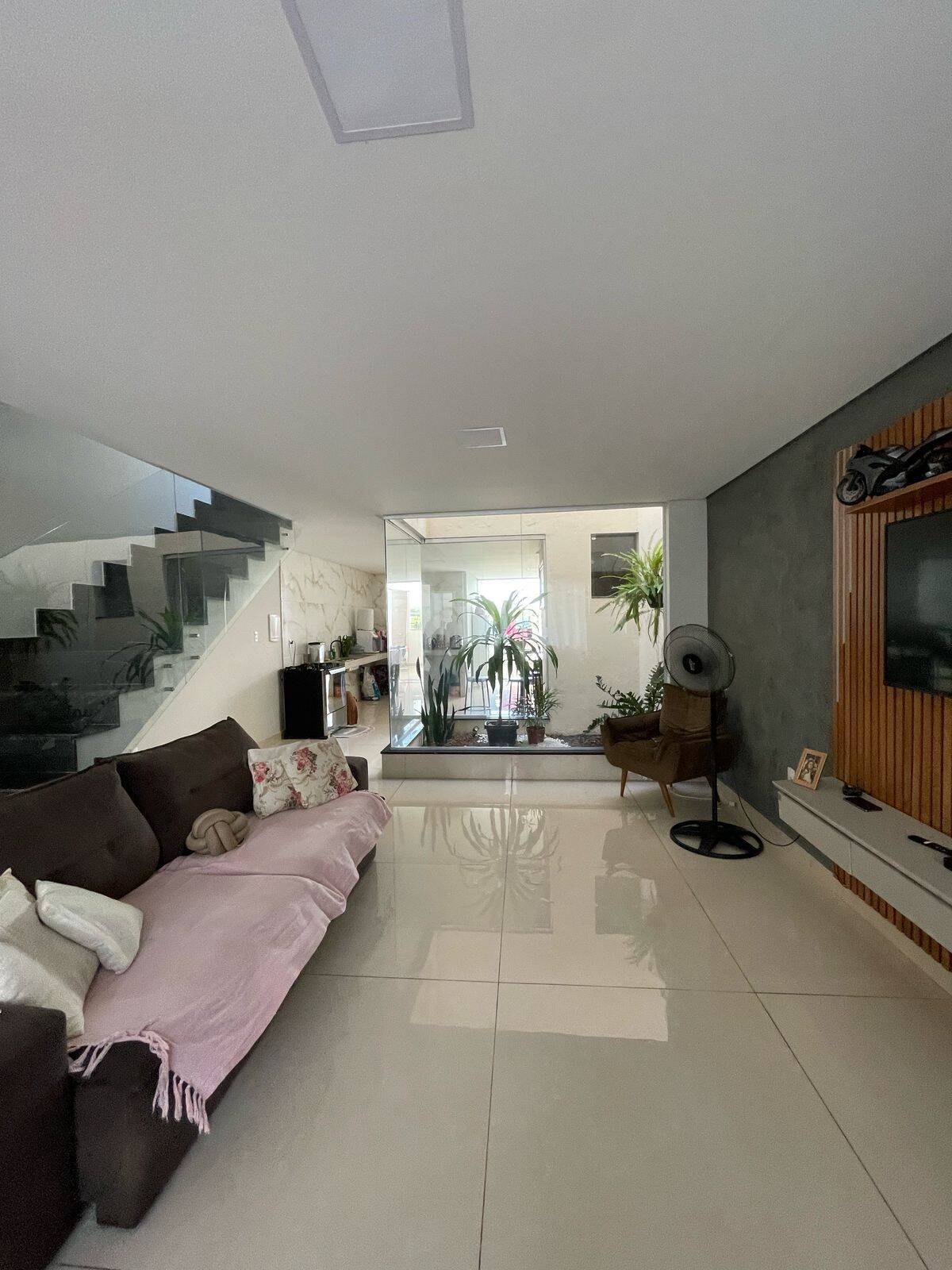 #1205 - Casa para Venda em Santana do Paraíso - MG