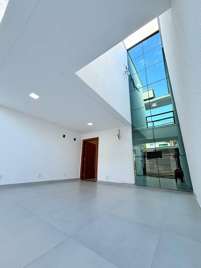 #1272 - Casa para Venda em Santana do Paraíso - MG