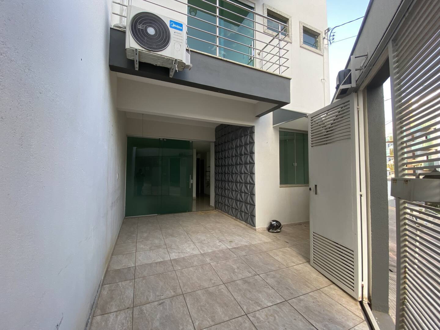 #1356 - Casa para Venda em Santana do Paraíso - MG