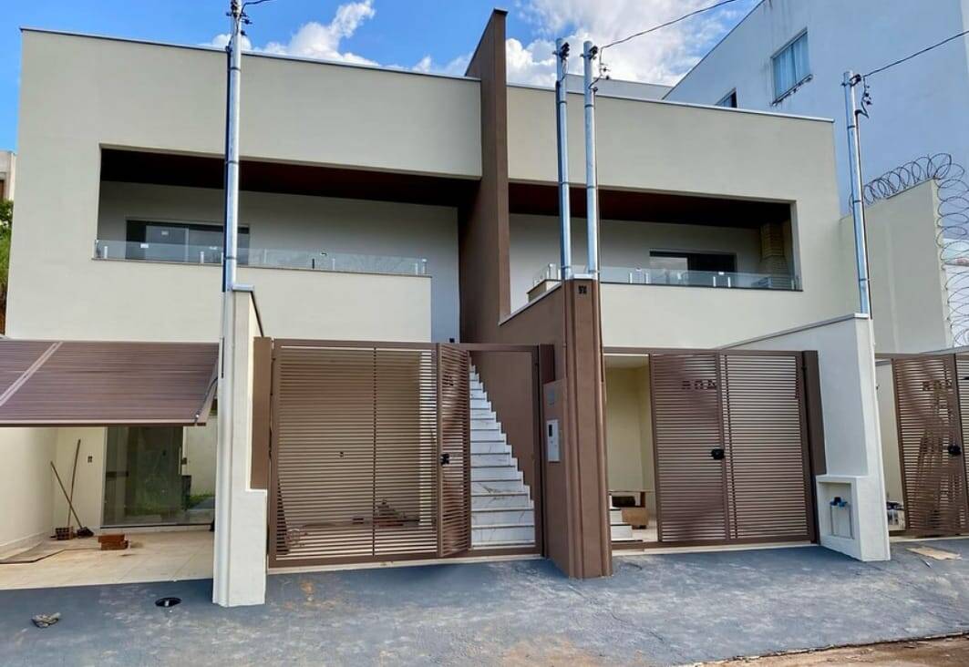 #572 - Casa para Venda em Timóteo - MG