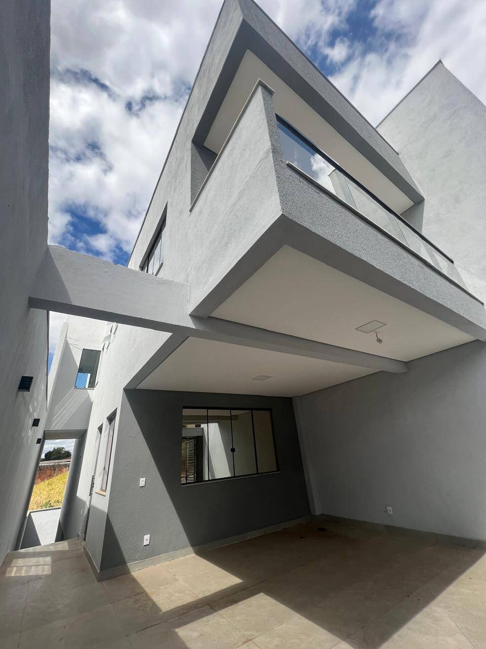 #1469 - Casa para Venda em Santana do Paraíso - MG