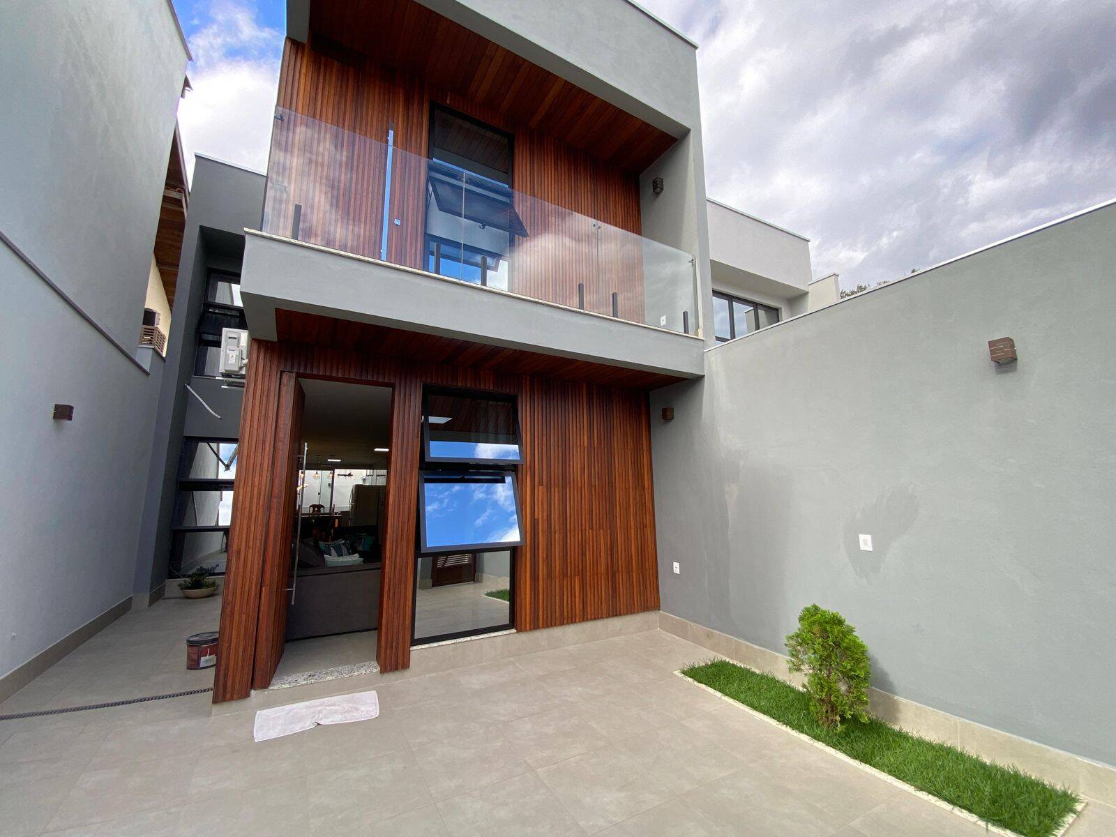 #1474 - Casa para Venda em Ipatinga - MG