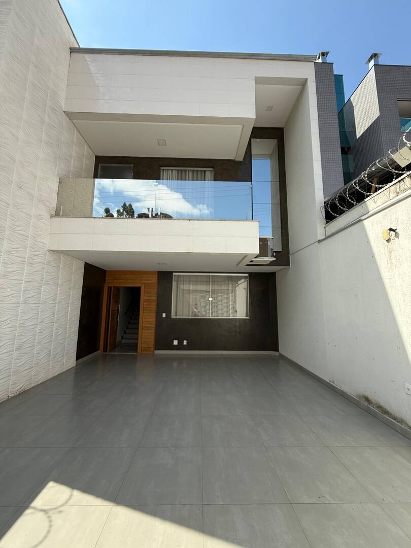 #1522 - Casa para Venda em Santana do Paraíso - MG