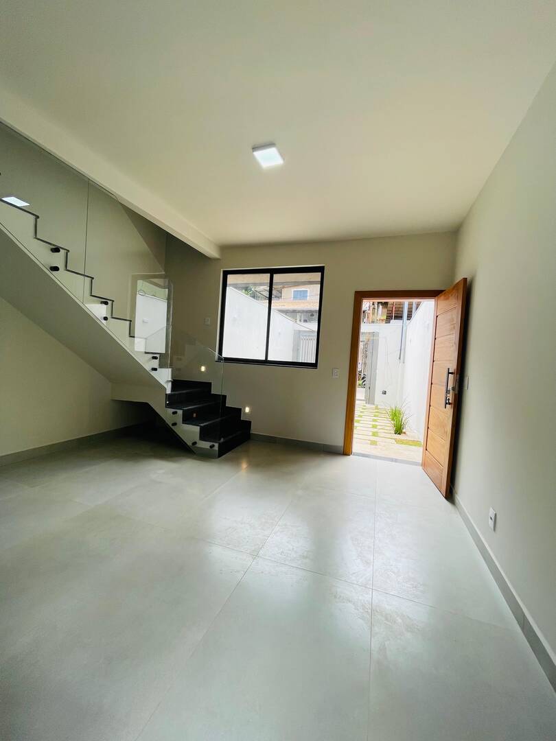 #1590 - Casa para Venda em Ipatinga - MG