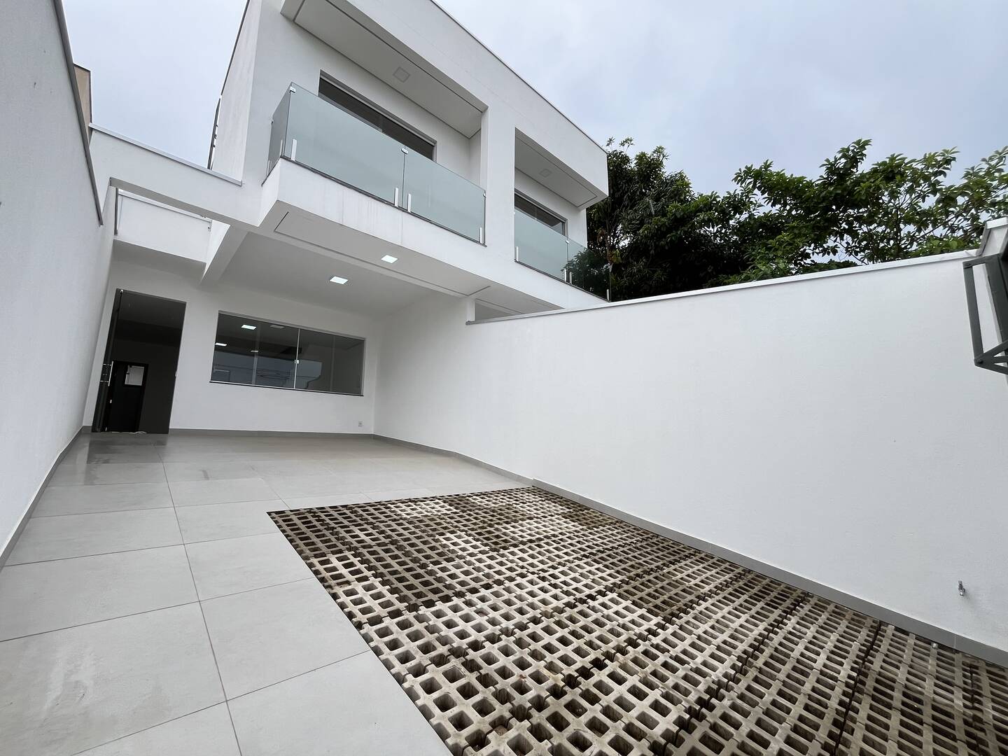 #1595 - Casa para Venda em Santana do Paraíso - MG