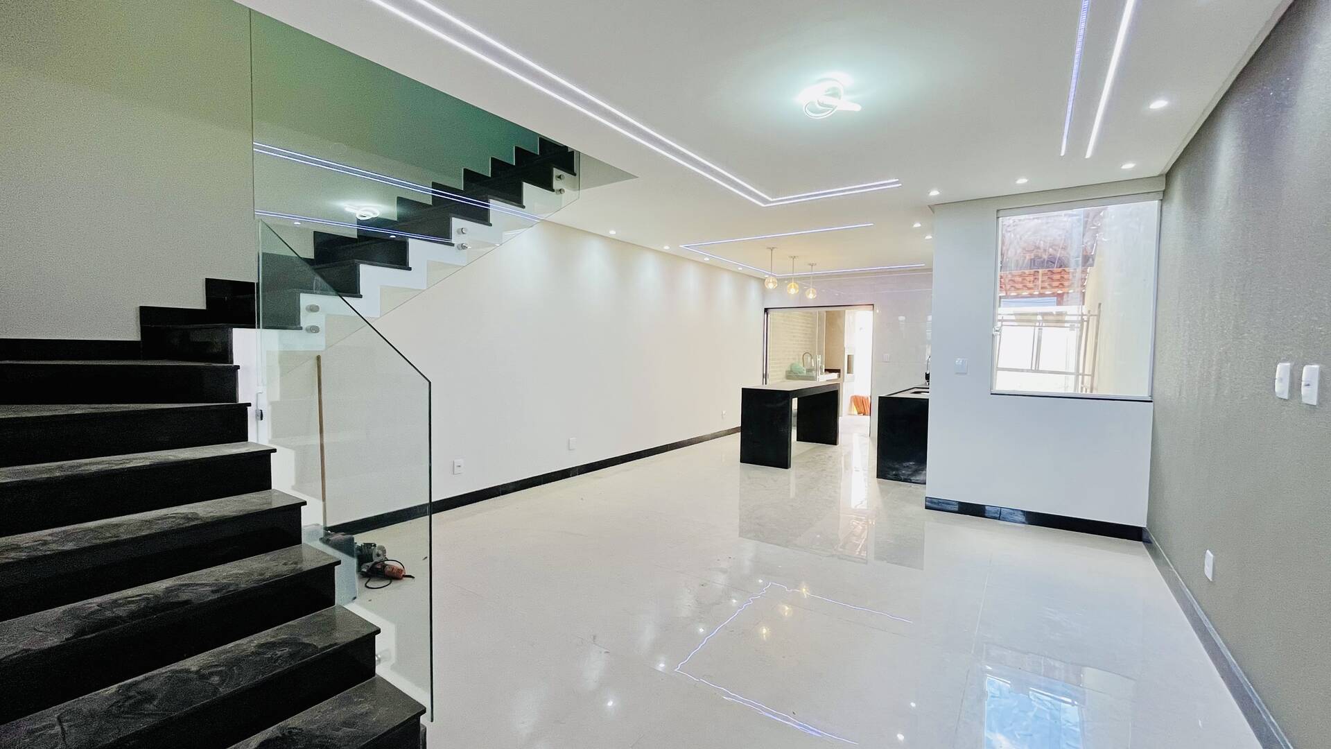 #1600 - Casa para Venda em Santana do Paraíso - MG