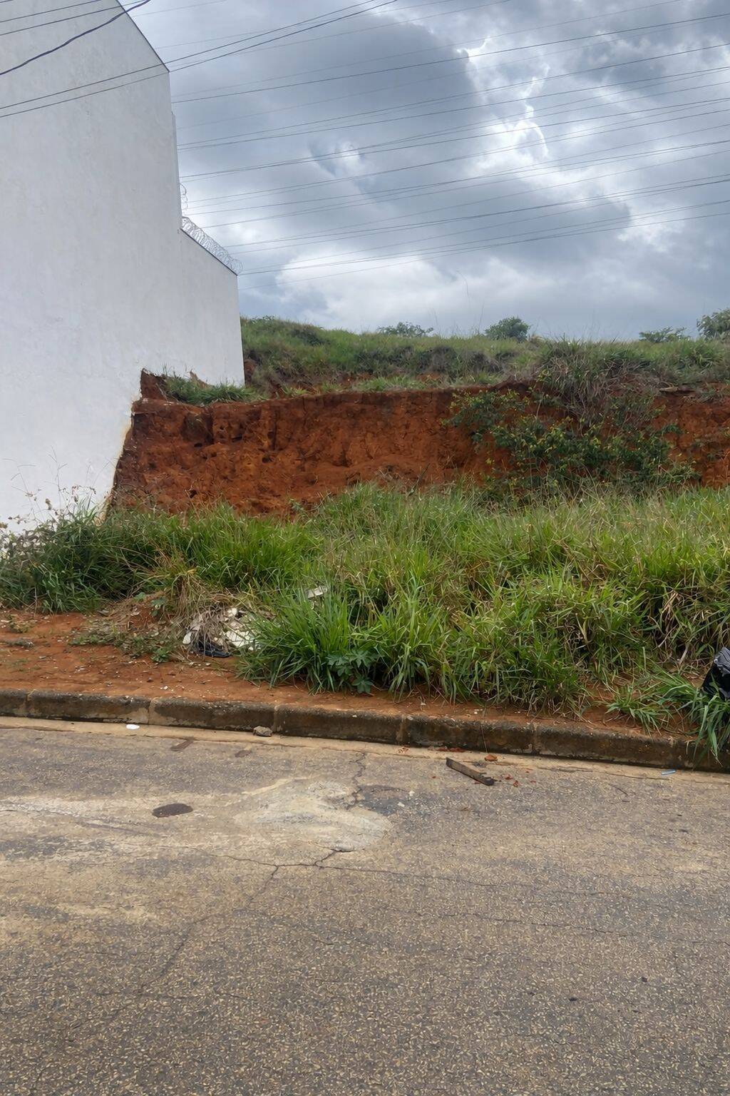 #1763 - Terreno para Venda em Santana do Paraíso - MG