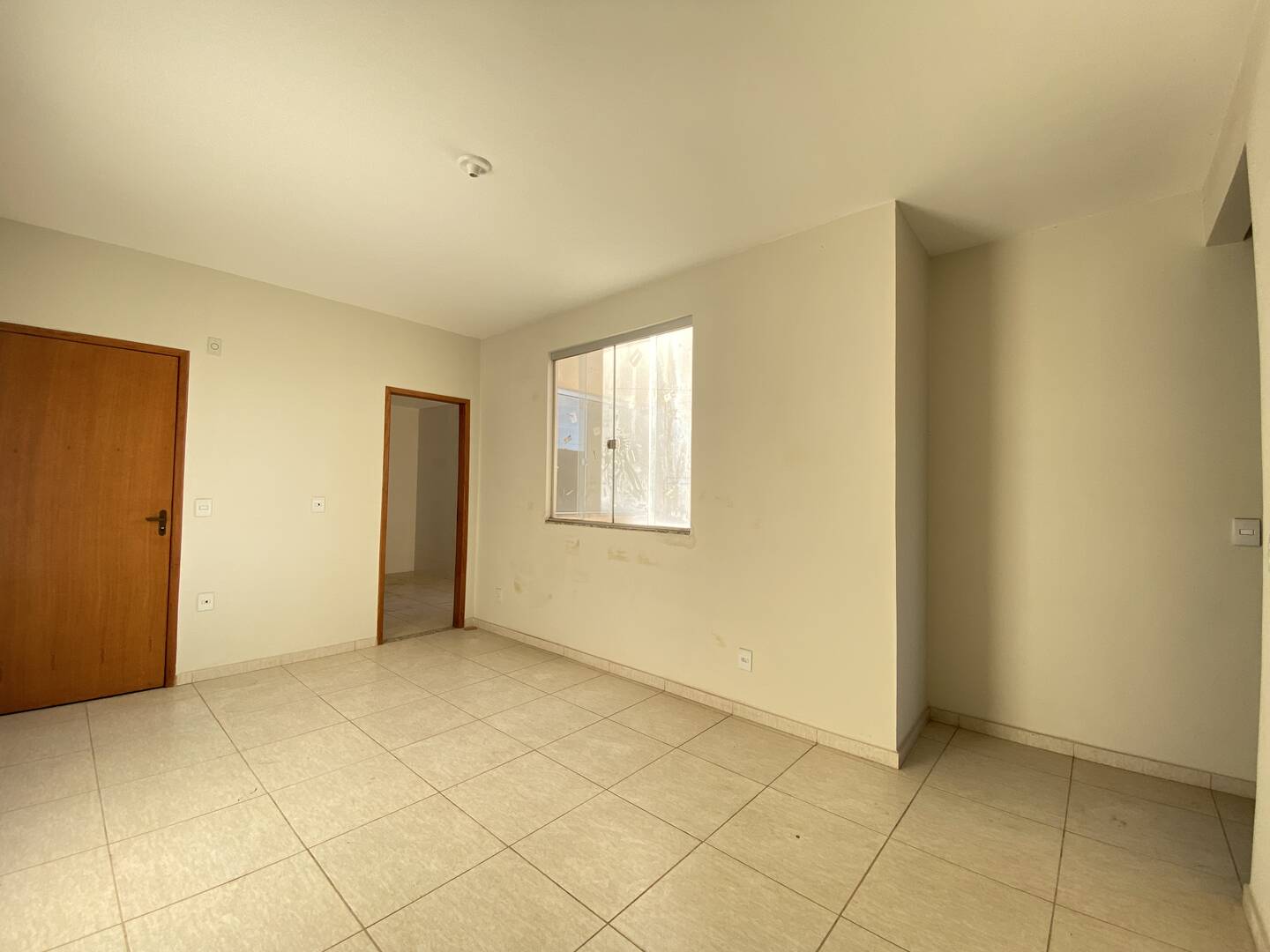 #1855 - Apartamento para Venda em Santana do Paraíso - MG