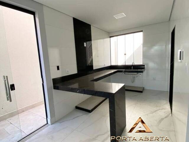 #933 - Casa para Venda em Ipatinga - MG