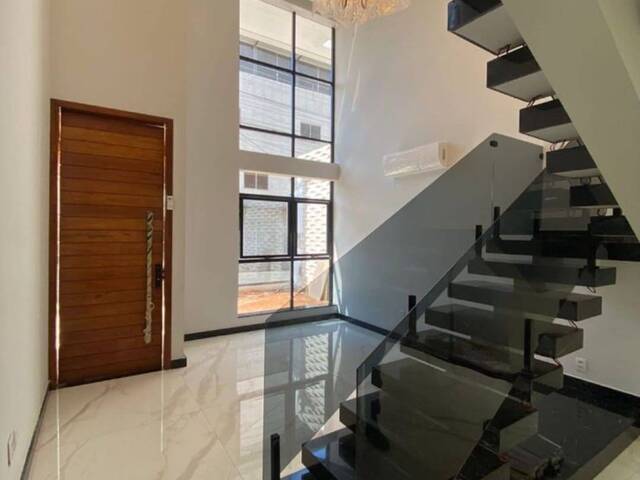 #953 - Casa para Venda em Ipatinga - MG