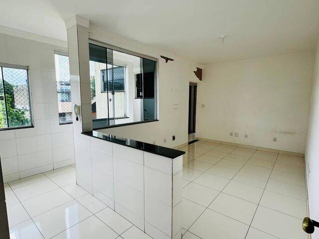 #1001 - Apartamento para Venda em Santana do Paraíso - MG