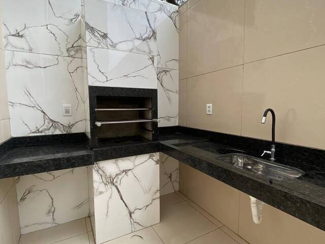 #1121 - Apartamento para Venda em Santana do Paraíso - MG