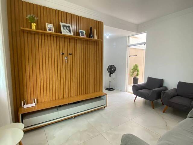 #1121 - Apartamento para Venda em Santana do Paraíso - MG