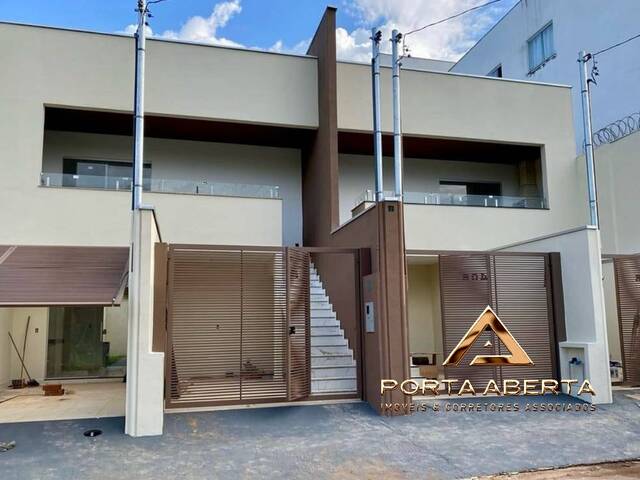 #572 - Casa para Venda em Timóteo - MG - 1