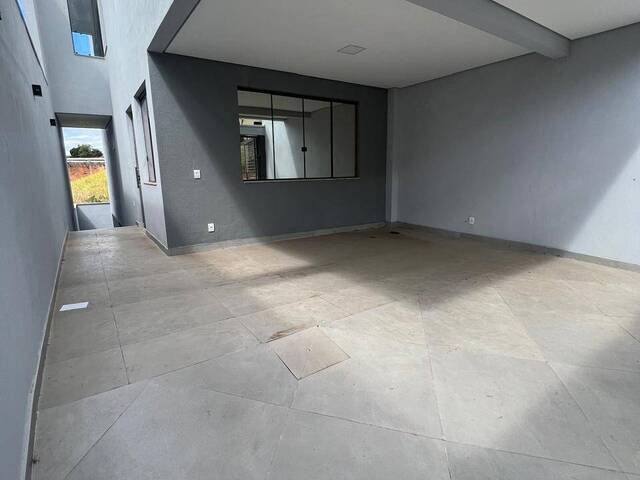 #1469 - Casa para Venda em Santana do Paraíso - MG - 3