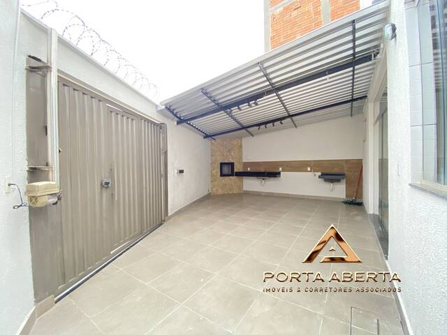 #1540 - Casa para Venda em Santana do Paraíso - MG - 1