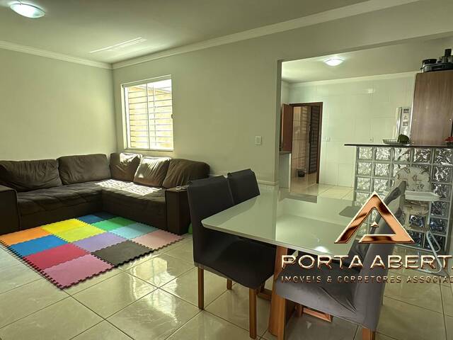 #1560 - Casa para Venda em Santana do Paraíso - MG - 2