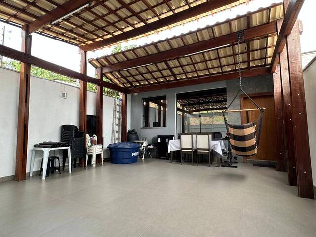 #1585 - Casa para Venda em Santana do Paraíso - MG - 1