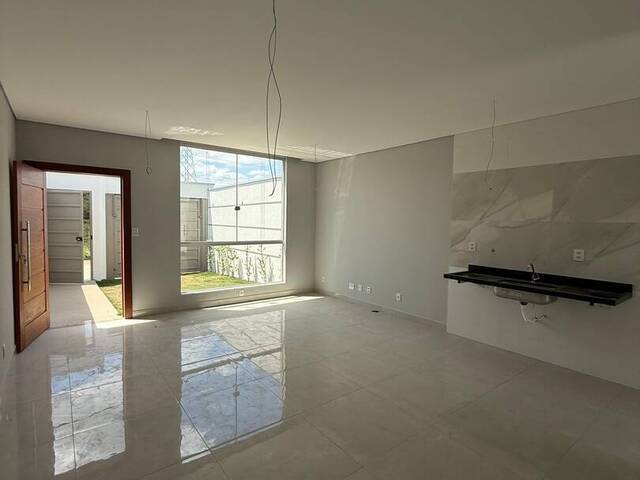 #1587 - Casa para Venda em Santana do Paraíso - MG - 3