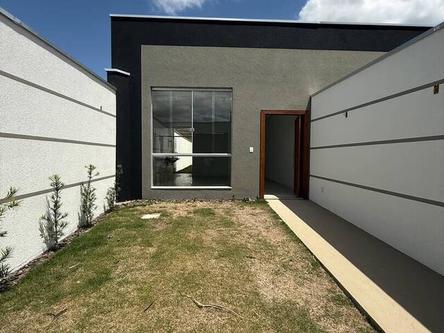 #1587 - Casa para Venda em Santana do Paraíso - MG - 2