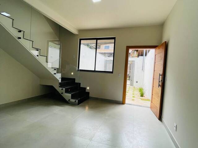 #1590 - Casa para Venda em Ipatinga - MG - 1