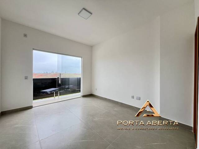 #1595 - Casa para Venda em Santana do Paraíso - MG