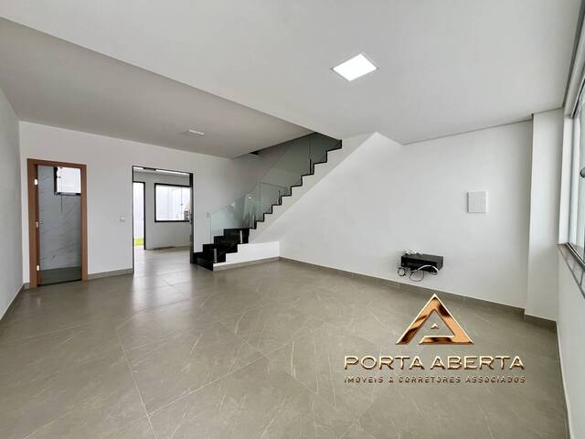 Casa para Venda em Santana do Paraíso - 5