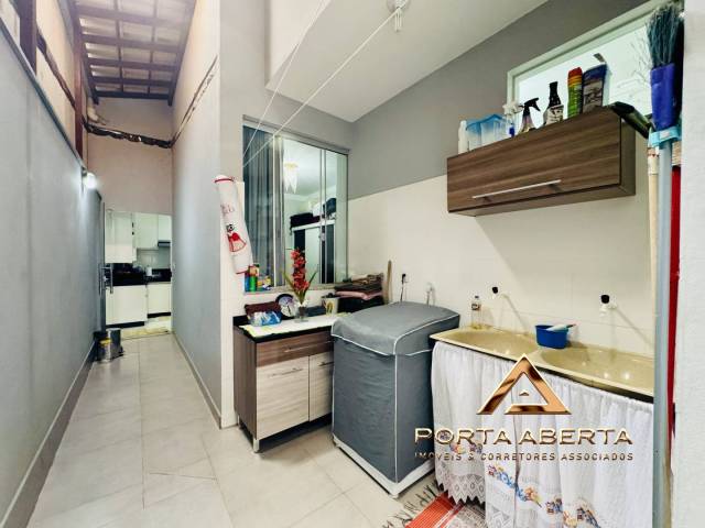 #1669 - Casa para Venda em Santana do Paraíso - MG - 2