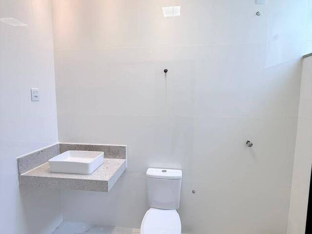 #1499 - Casa para Venda em Santana do Paraíso - MG