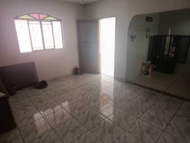 #1743 - Casa para Venda em Ipatinga - MG - 2