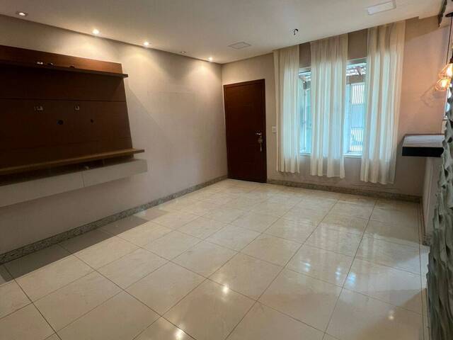 #1752 - Casa para Venda em Santana do Paraíso - MG - 2