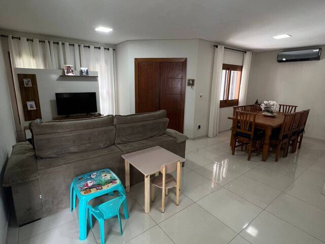 #1761 - Casa para Venda em Ipatinga - MG - 2