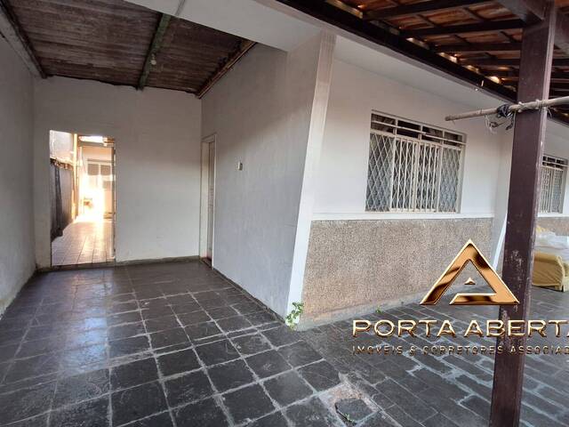 #1781 - Casa para Venda em Ipatinga - MG - 1