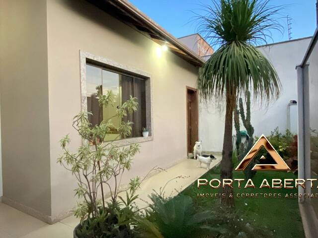 #1818 - Casa para Venda em Ipatinga - MG - 2
