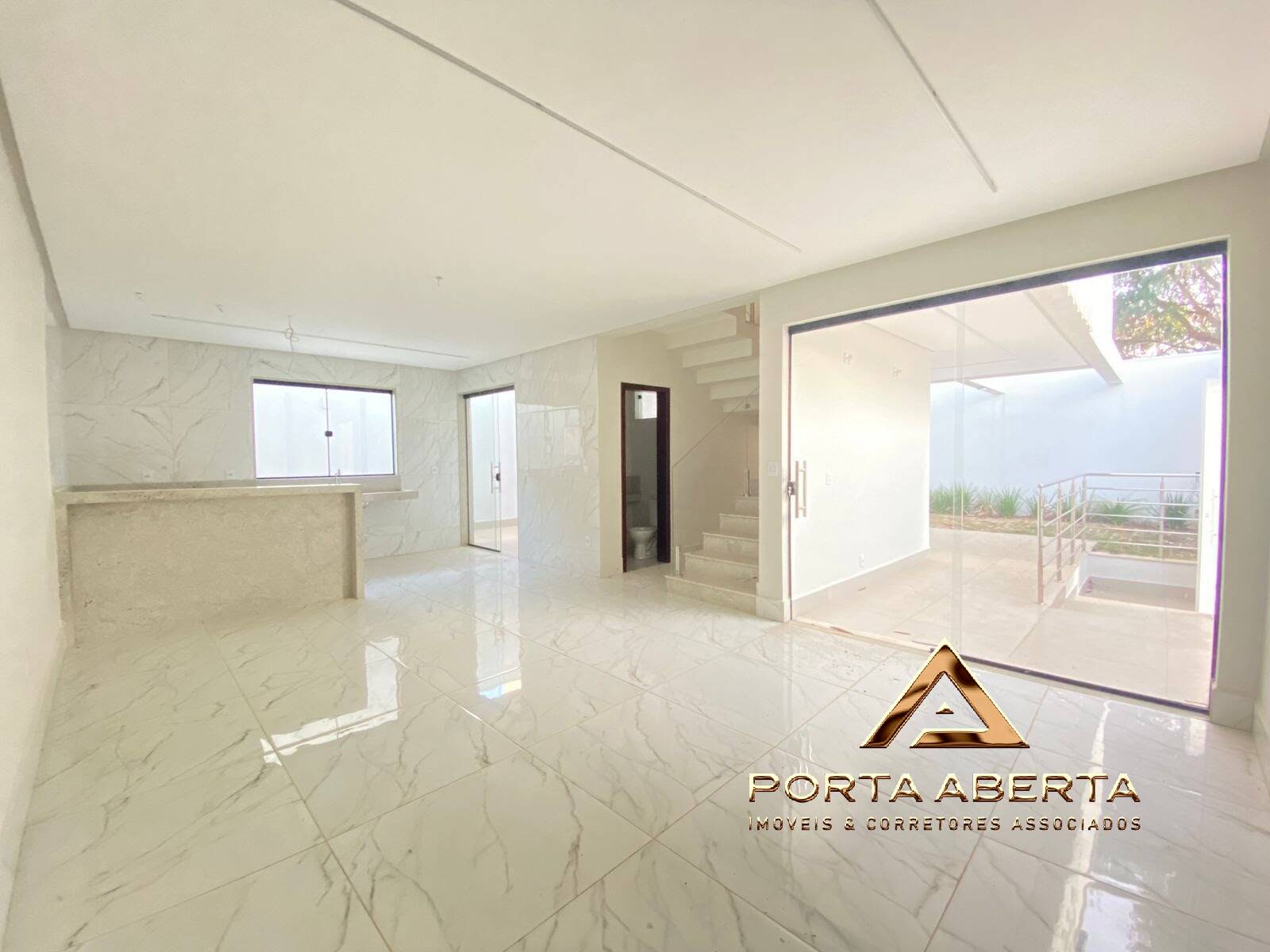 Casa, 3 quartos, 180 m² - Foto 2