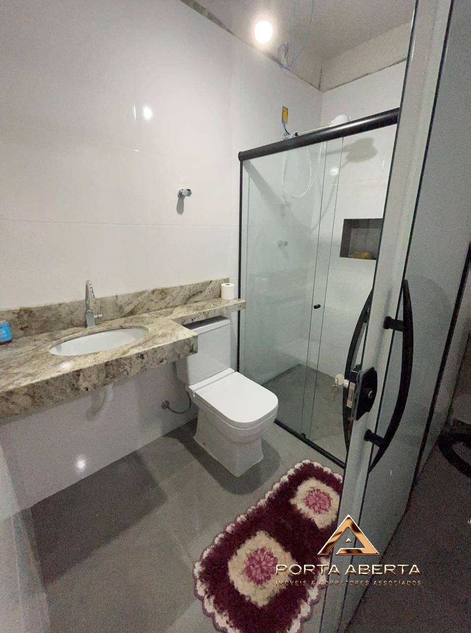 Casa à venda com 4 quartos, 140m² - Foto 4