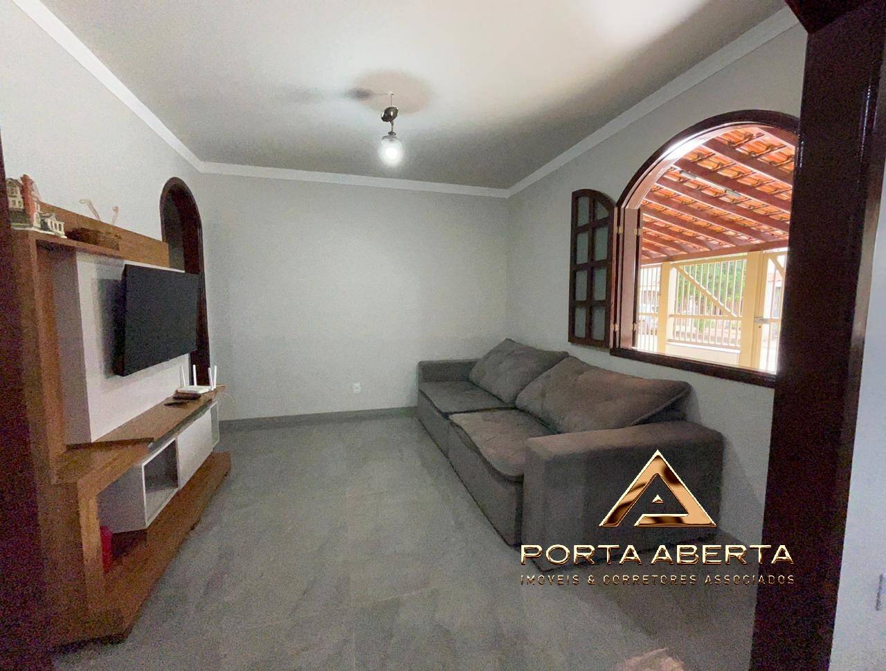 Casa à venda com 4 quartos, 140m² - Foto 9