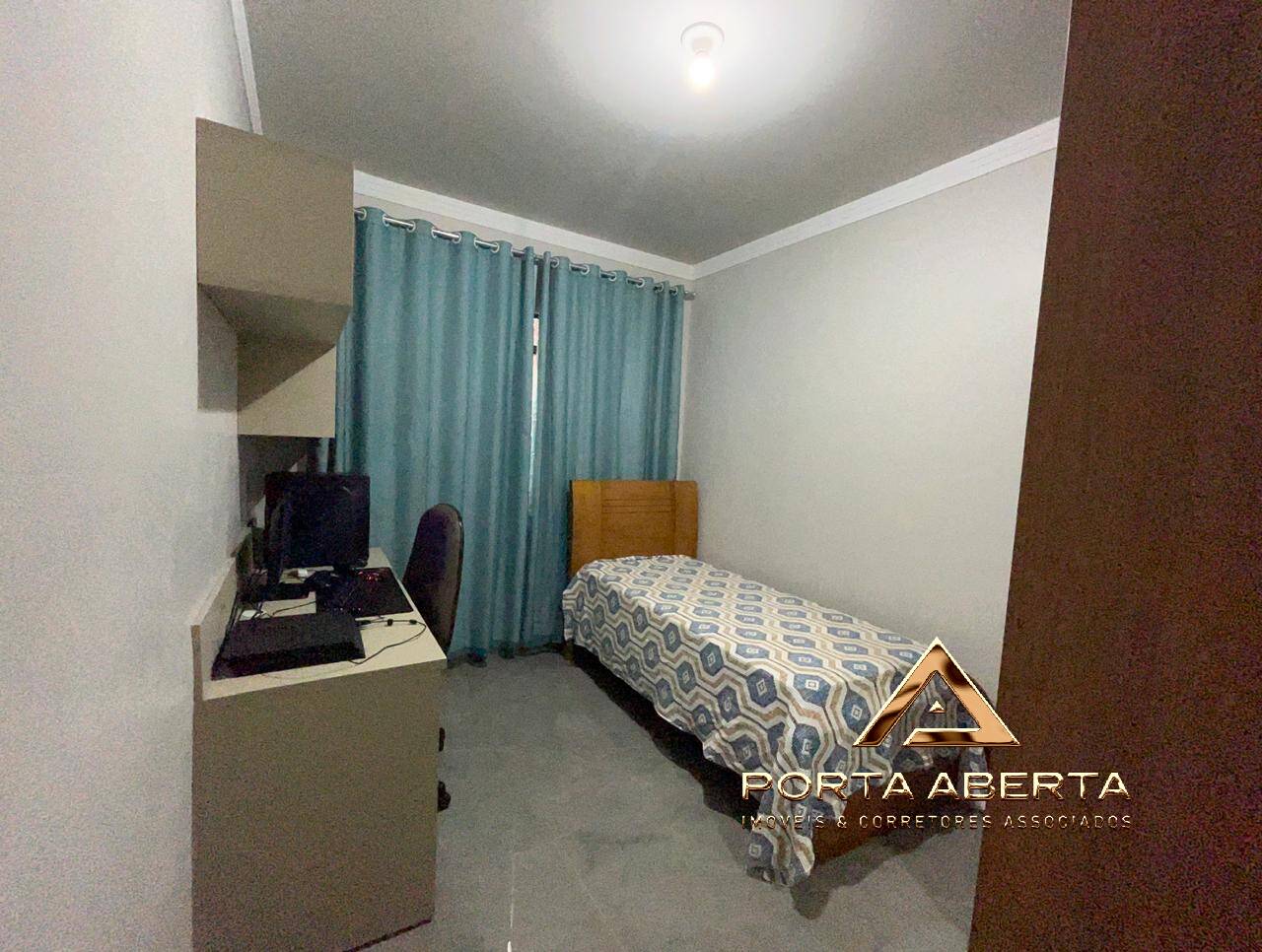 Casa à venda com 4 quartos, 140m² - Foto 13