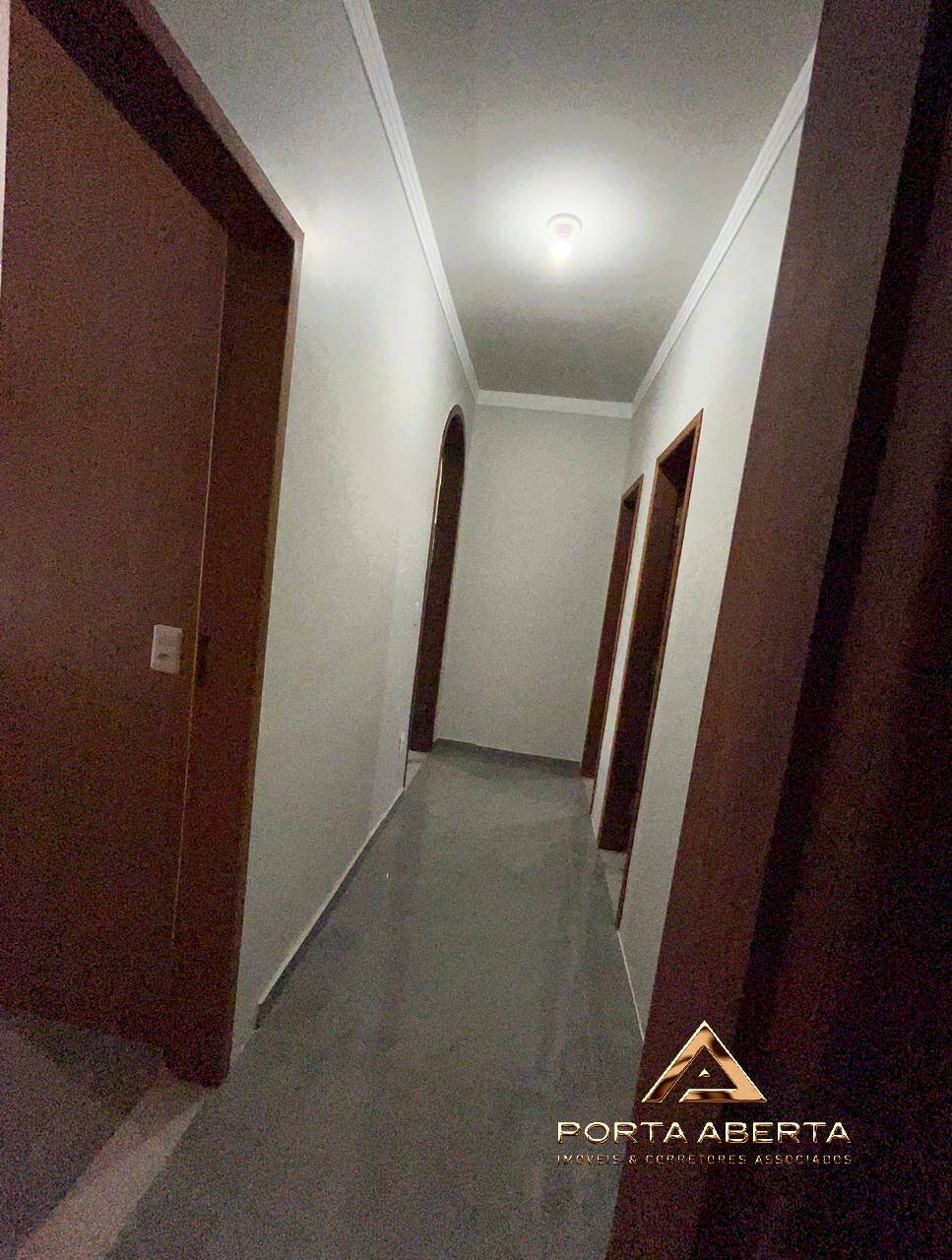 Casa à venda com 4 quartos, 140m² - Foto 16