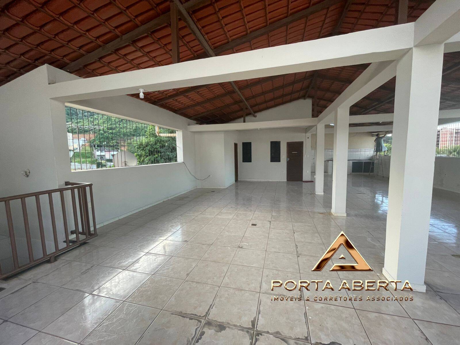 Casa à venda e aluguel com 5 quartos, 732m² - Foto 5