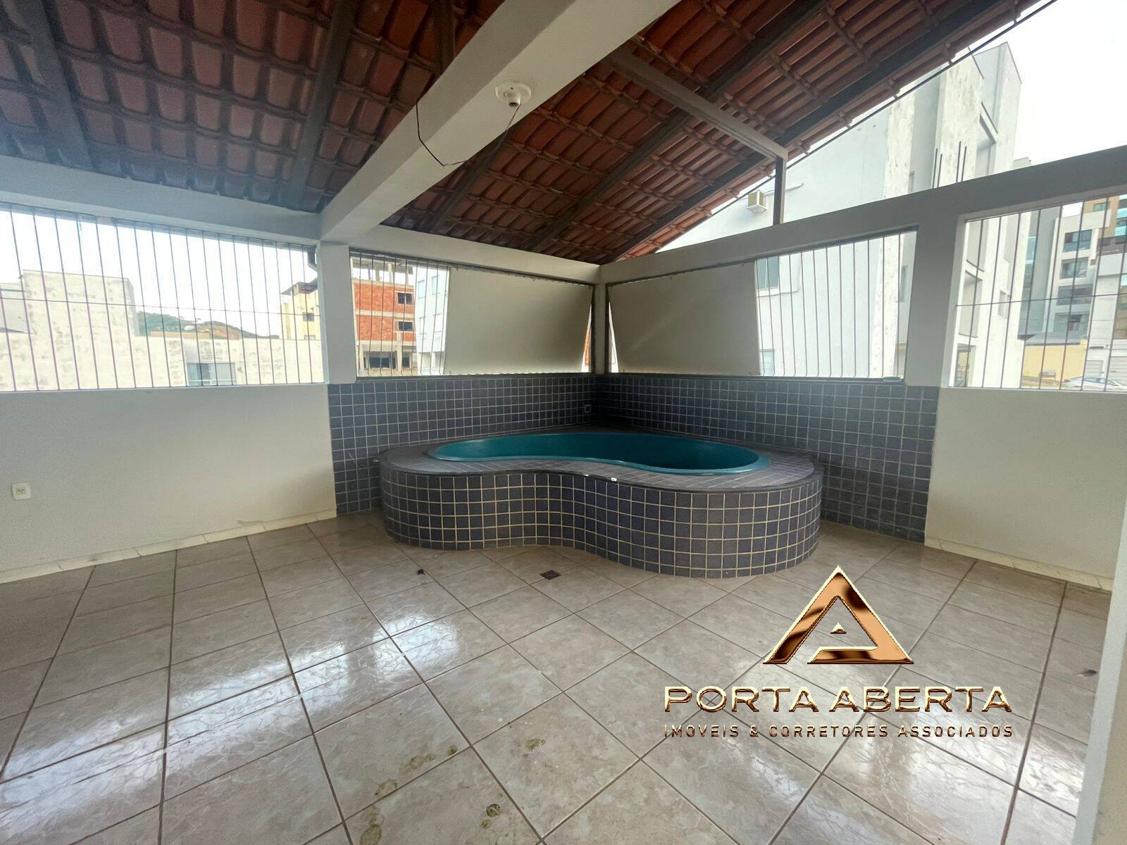 Casa à venda e aluguel com 5 quartos, 732m² - Foto 6