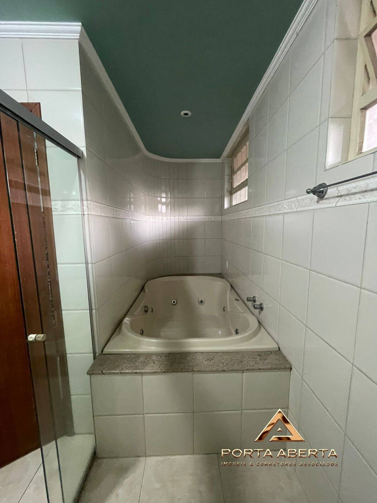 Casa à venda e aluguel com 5 quartos, 732m² - Foto 18