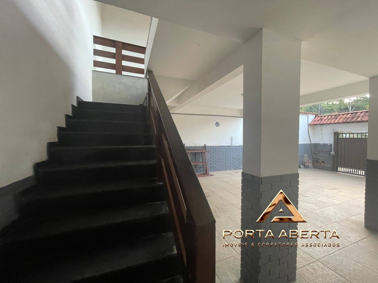 Casa à venda e aluguel com 5 quartos, 732m² - Foto 4