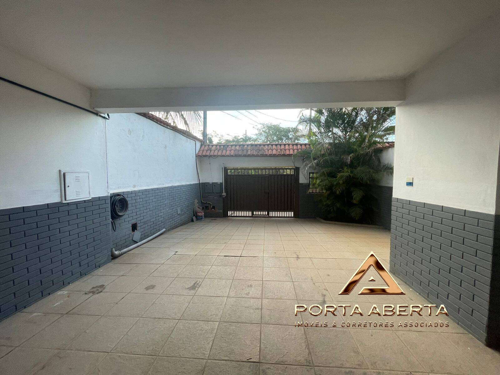 Casa à venda e aluguel com 5 quartos, 732m² - Foto 3