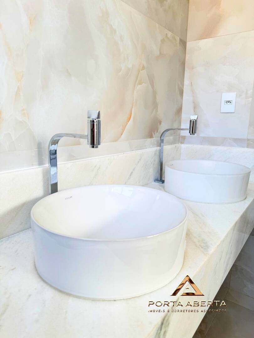 Casa à venda com 3 quartos, 266m² - Foto 31