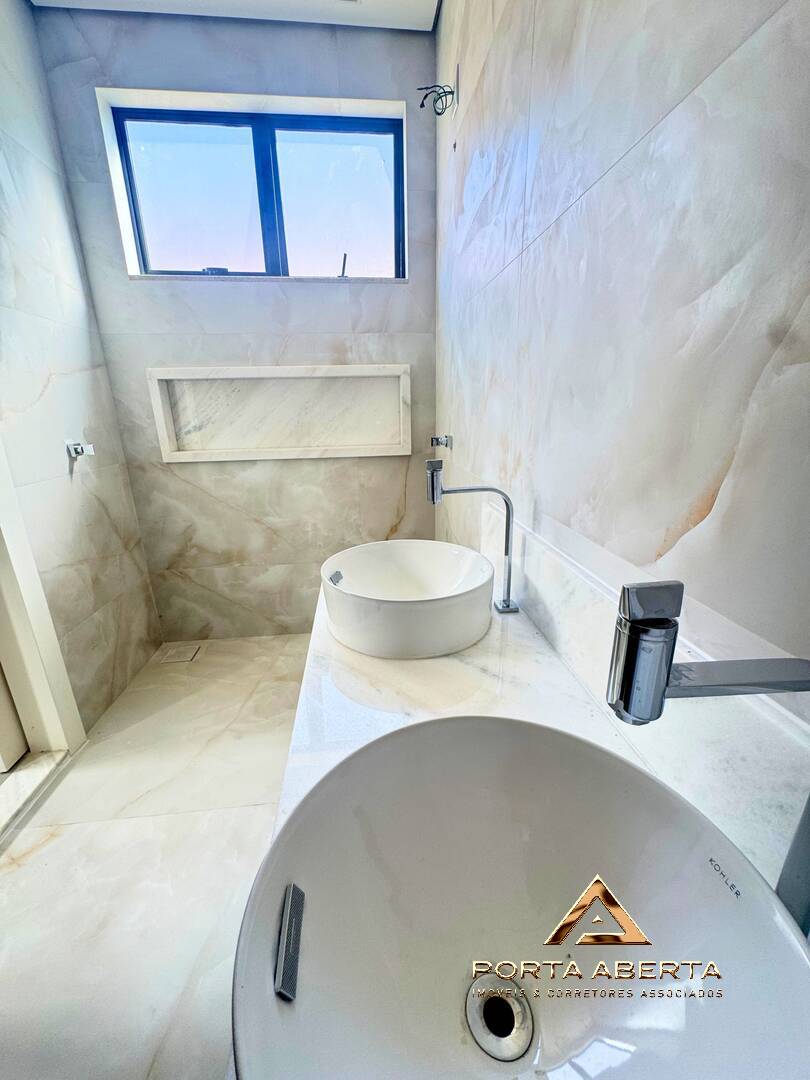 Casa à venda com 3 quartos, 266m² - Foto 34