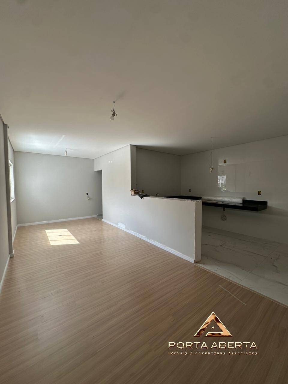 Apartamento à venda com 3 quartos, 130m² - Foto 1