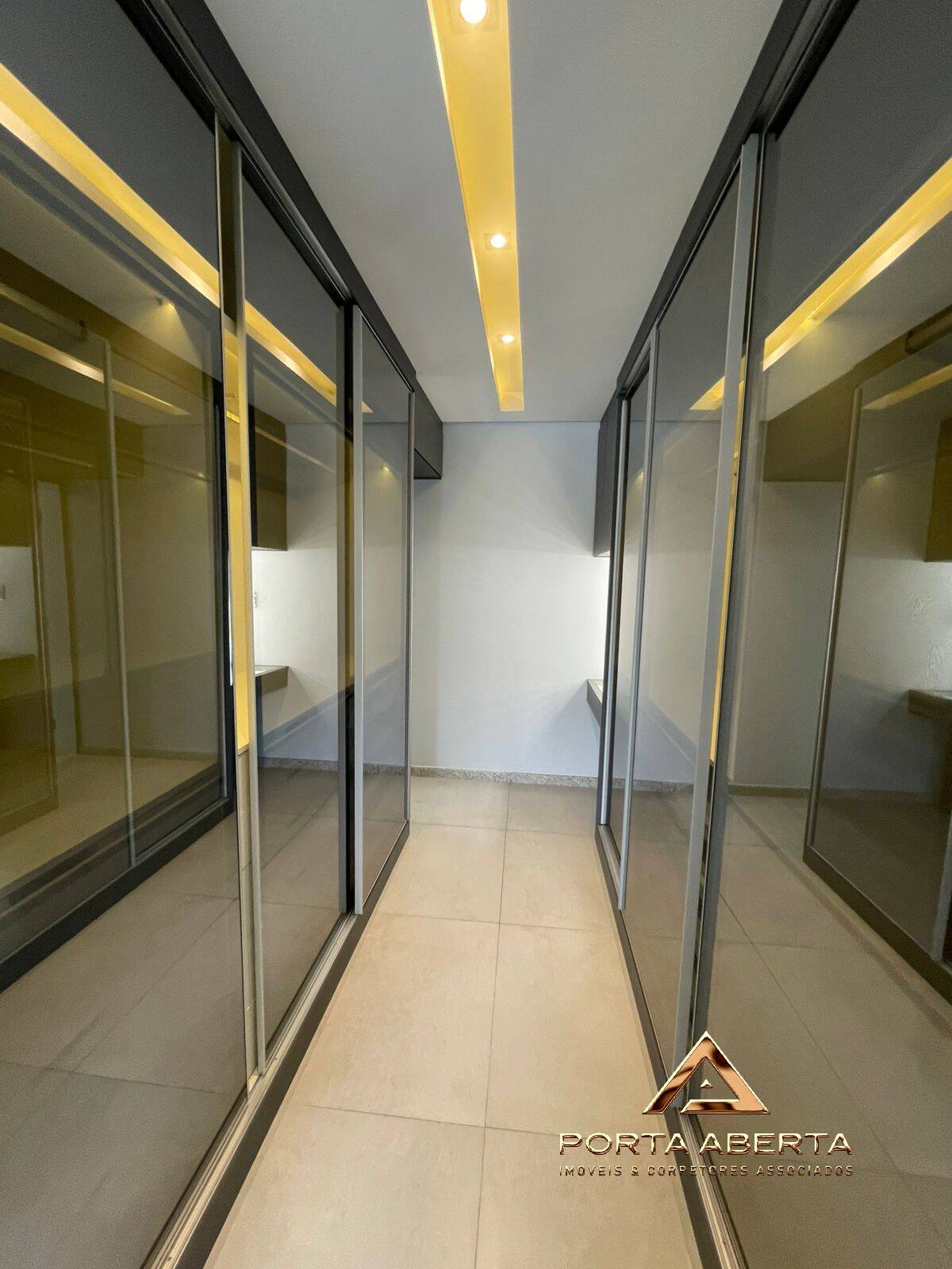 Casa à venda com 4 quartos, 418m² - Foto 47